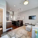 Holiday home Modern 1br Stylish Near Uptown Clt *