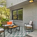 Holiday home 4bd Cozy Getaway | Eclectic, Central, Near Airport