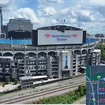 Uptown Funk Getaway With Parking & Walk To Stadiums, Nightlife