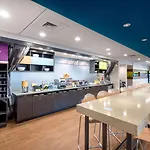 Hotel Home2 By Hilton Research Park 3*