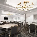 Hampton Inn & Suites South Park At Phillips Place