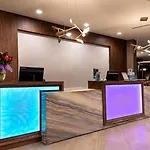 By Marriott Northlake