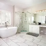 Suburban Sanctuary In Charlotte, North Carolina Charlotte