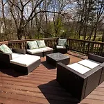 Suburban Sanctuary In Charlotte, North Carolina *