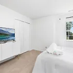 Stylish Queen Getaway In Camp North End Charlotte