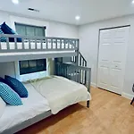 Spacious Dog-Friendly Retreat Near Ballantyne