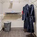 Cozy Uptown With Gym And Swimming Pool Apartment Charlotte