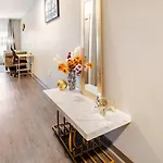 Cozy Uptown With Gym And Swimming Pool *