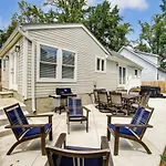 Stylish Noda Gem Hot Tub, Games And Walk To Dining *