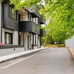 Spacious 2Br 2Ba Steps From Hospitals And Uptown Charlotte Minimum Stay 15 Days Or More
