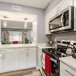 Apartment Spacious 2br 2ba Steps From Hospitals And Uptown Minimum 15 Days Or Charlotte