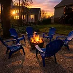 Suburban Sanctuary In Charlotte, North Carolina