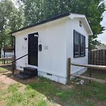 Charlotte Tiny Home Getaway 5 Min To Lake Wylie