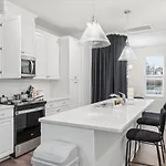 4Br Townhouse King Bed Rooftop Uptown Clt