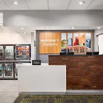 Hampton Inn & Suites Charlotte Arrowood Rd