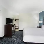 Clarion Pointe