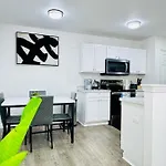Cozy Corner Escape Entire In Holiday home