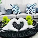 Holiday home Cozy Corner Escape Entire In