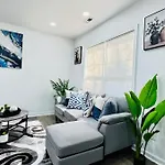 Cozy Corner Escape Entire In Holiday home Charlotte