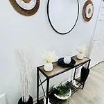 Cozy Corner Escape Entire In *