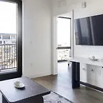 Landing Beautiful 1Bd In Uptown Charlotte