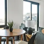 Landing Beautiful 1bd In Uptown