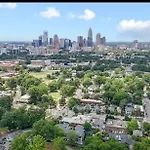 Apartment Spacious 2br 2ba Steps From Hospitals And Uptown Minimum 15 Days Or *