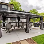 Spacious 2Br 2Ba Steps From Hospitals And Uptown Charlotte Minimum Stay 15 Days Or More