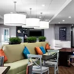 Home2 By Hilton Research Park 3*