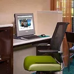 Springhill Research Park Hotel 2*
