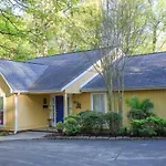 Ms. Elsie\'S Caribbean B&B