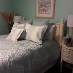 Ms. Elsie\'S Caribbean B&B