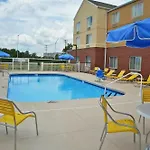 Fairfield Northlake Hotel 3*