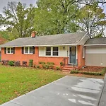 Charlotte Area Home With Patio - 6 Miles To Downtown