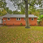 Charlotte Area Home With Patio - 6 Miles To Downtown