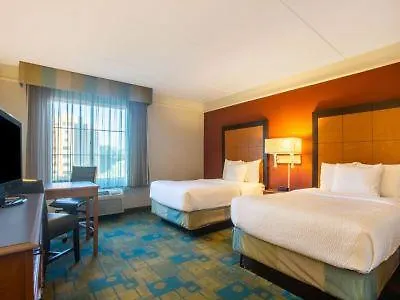 La Quinta By Wyndham Airport South Hotel