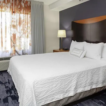 Fairfield & By Marriott Matthews Hotel Charlotte