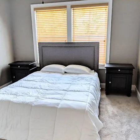 Holiday home Spacious Deluxe House For You, Your Family And Friends *