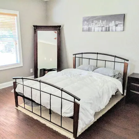 Spacious Deluxe House For You, Your Family And Friends Charlotte