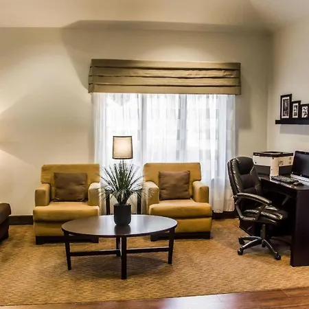 Sleep Airport - Billy Graham Parkway Hotel