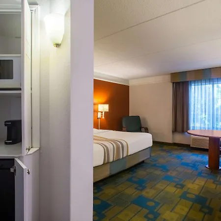 La Quinta By Wyndham Airport South Hotel Charlotte