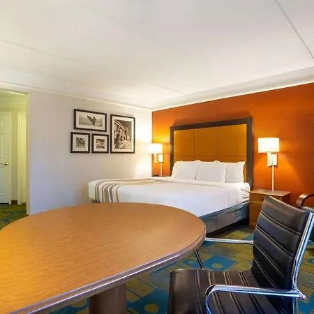 La Quinta By Wyndham Airport South