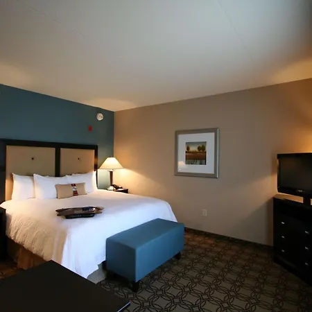 Hampton & Charlotte-airport 3*