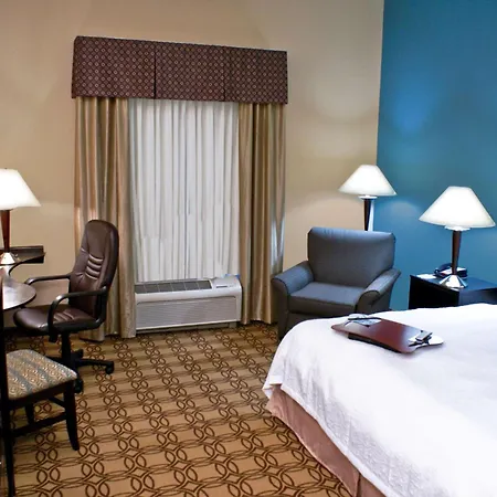 Hampton & Charlotte-airport Hotel 3*