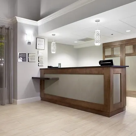 Hotel Trellis Pointe