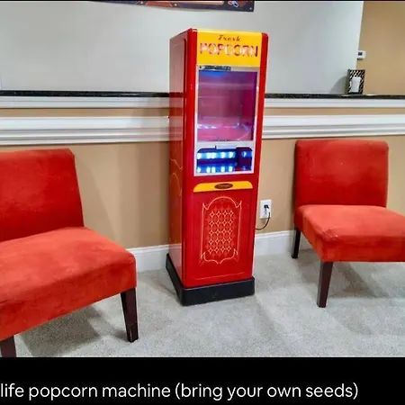 Holiday home King Bed • Gameroom• Hometheater *