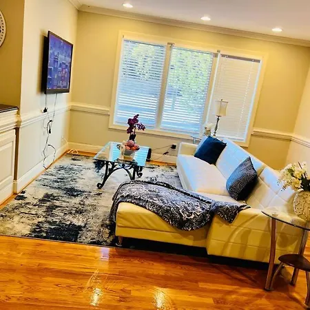 King Bed • Gameroom• Hometheater