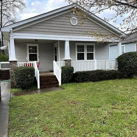 Near Uptown 3br 1.5 Bth Free Parking Free Wifi * Charlotte