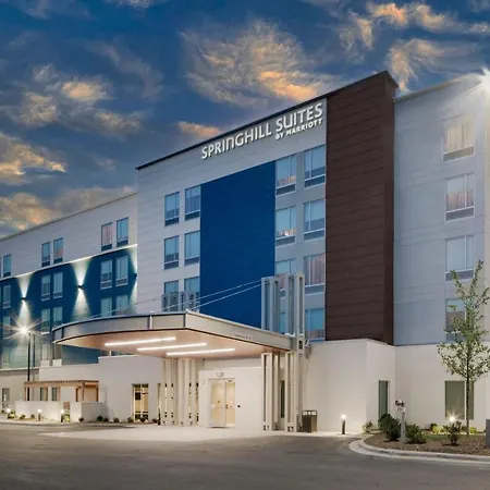 Springhill By Marriott Airport Pointe