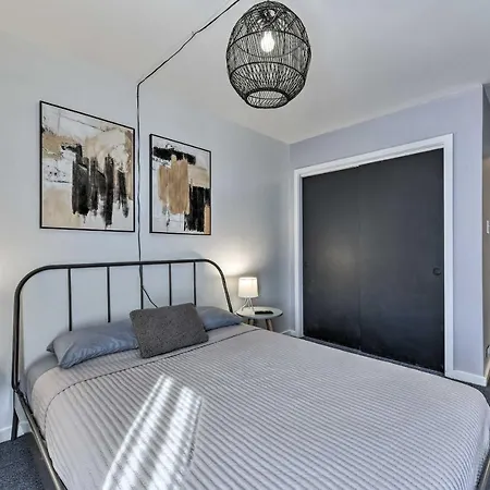 Charming Townhome About 8 Mi To Uptown! Charlotte
